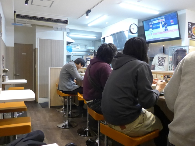 池袋「GAGANA RAMEN ガガナラーメン」へ行く。_f0232060_1421658.jpg