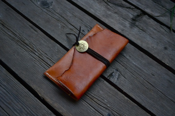 leather pouch + brass tag_b0172633_21533959.jpg