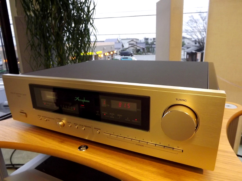 Accuphase FMチューナー 「T-1100」がご試聴可能です！_c0113001_16202671.jpg