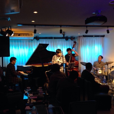 Jazzlive comin  本日火曜日のライブ！_b0115606_11091250.jpg