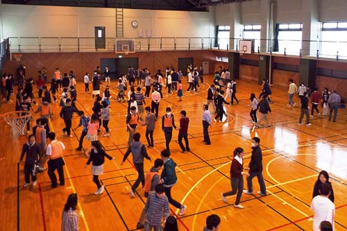 筑波学院大学　新入生スクエアダンス体験 (４月６日)_b0337729_22363170.jpg
