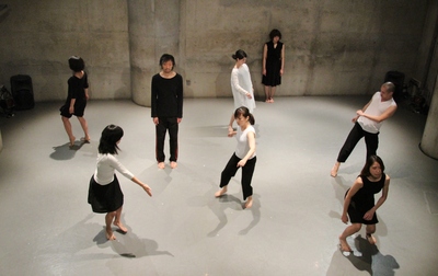 37人が熱演した「ダンス専科」公演終わる_d0178431_231693.jpg