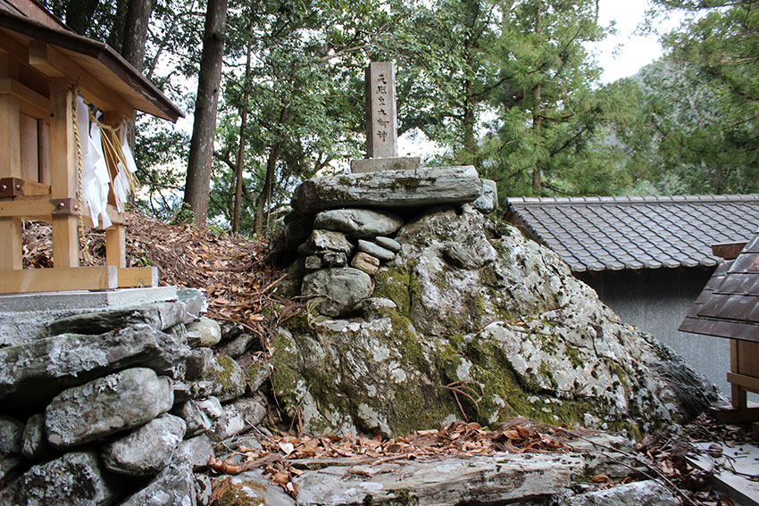 セローでお散歩♪美馬市木屋平編-3♪滝宮神社♪_d0058941_20503456.jpg