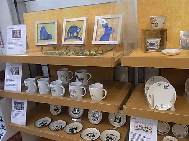 東急ハンズ江坂店「インコとどうぶつ展」全体の様子_d0322493_333696.jpg