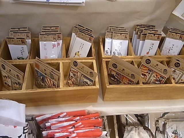 東急ハンズ江坂店「インコとどうぶつ展」全体の様子_d0322493_372233.jpg