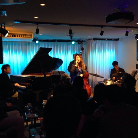 Jazzlive comin 本日土曜日のライブ_b0115606_11304017.jpg