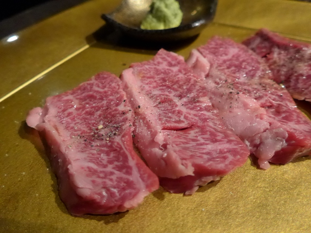 西麻布「牛牛 西麻布総本店」へ行く。_f0232060_12123984.jpg