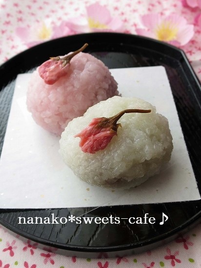 紅白桜餅♪_d0147030_2203466.jpg