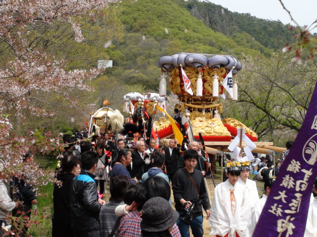 高屋神社春季例大祭…2015/4/12_f0231709_8385448.jpg