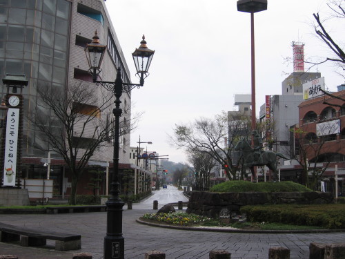 雨の彦根城の桜_f0259373_19335041.jpg