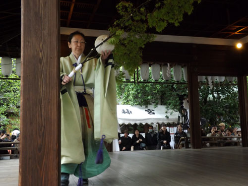 白峯神宮例大祭 けまり_e0048413_1629157.jpg