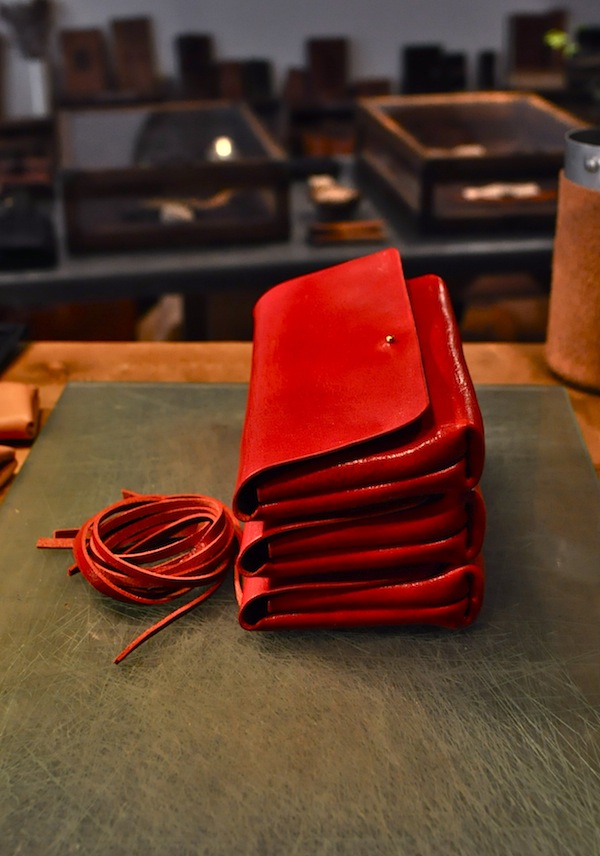 red pouch_b0172633_932289.jpg