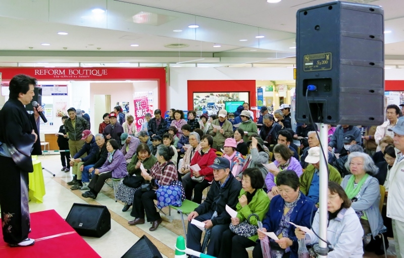 花板・発売記念ミニライブ・イズミヤ千里丘店_b0083801_00551716.jpg