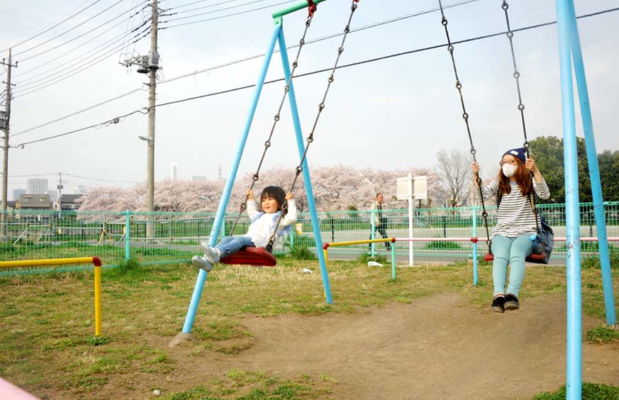 今年のお花見はＡちゃん家のご近所で～♪（４月１日のこと）_b0075541_14183340.jpg