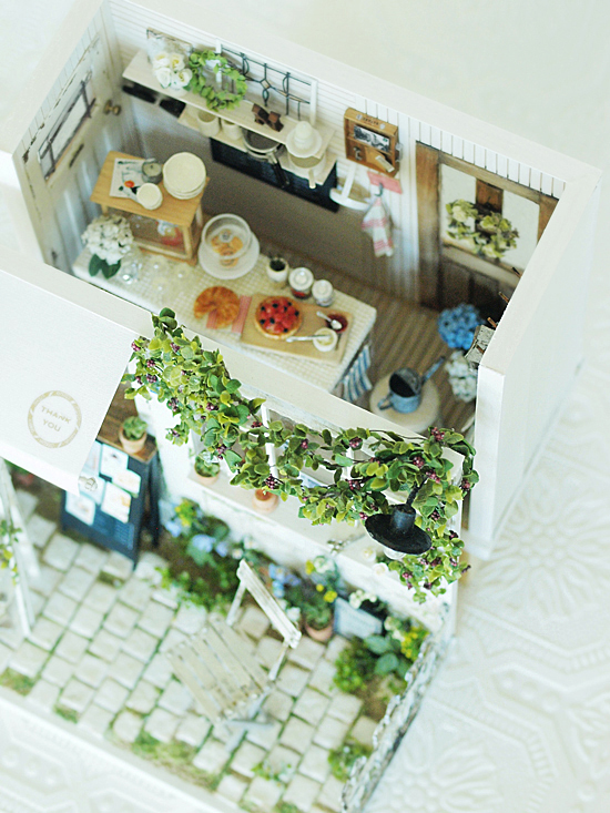 miniature* Garden kitchen と、桜_e0172847_08582717.jpg