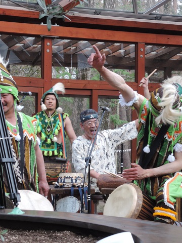 八ヶ岳の笑い声 コンサートへ♪_a0211886_17124843.jpg