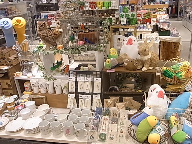 東急ハンズ梅田店「インコと鳥の雑貨展」ディスプレイ変更、新作到着_d0322493_1355419.jpg