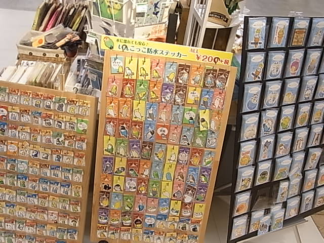 東急ハンズ梅田店「インコと鳥の雑貨展」ディスプレイ変更、新作到着_d0322493_1364337.jpg