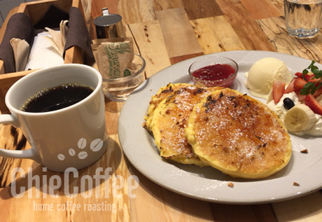 J S Pancake Cafe ホットコーヒーとストロベリーバナナフレンチパンケーキ ららぽーと富士見 上福岡のコーヒー屋さん Chiecoffeeのブログ