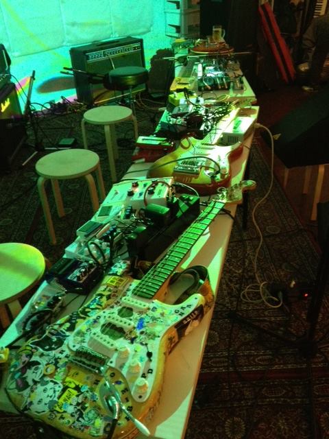 『Tabletop Guitars』主催の“arhlle2.0”ってゆー超素敵なイベントが『落合 Soup』である。_e0204744_19355370.jpg