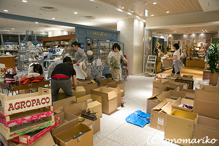 「ぼわっと」サーカス団の撤収マジック_c0024345_16155032.jpg