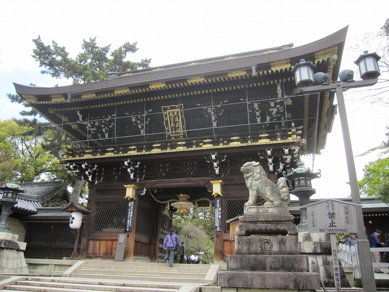 修学旅行生が沢山の『北野天満宮』20150415_e0237645_11331464.jpg