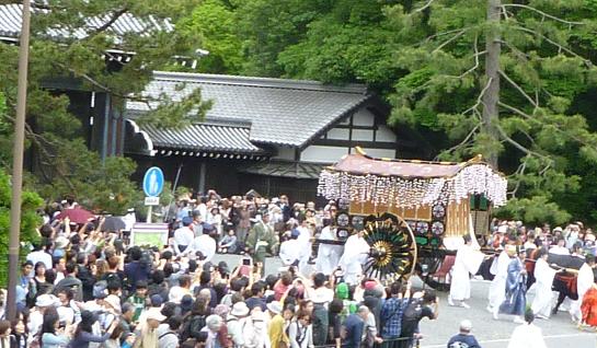 お煎茶の会・皆様の着物姿・葵祭店内観覧のご案内。_f0181251_1721956.jpg