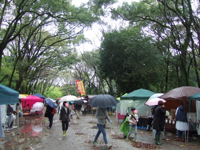 雨の京都　第15回森の手作り市_a0306166_00201214.jpg