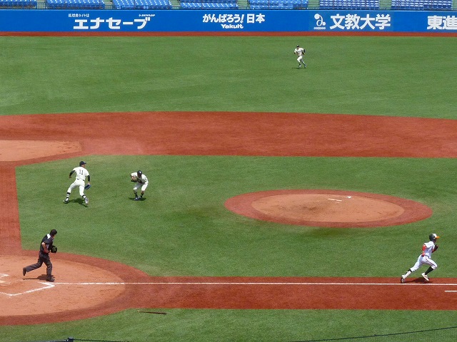 國學院大対拓殖大 4月15日 東都大学野球1部 前半 _b0166128_1521377.jpg