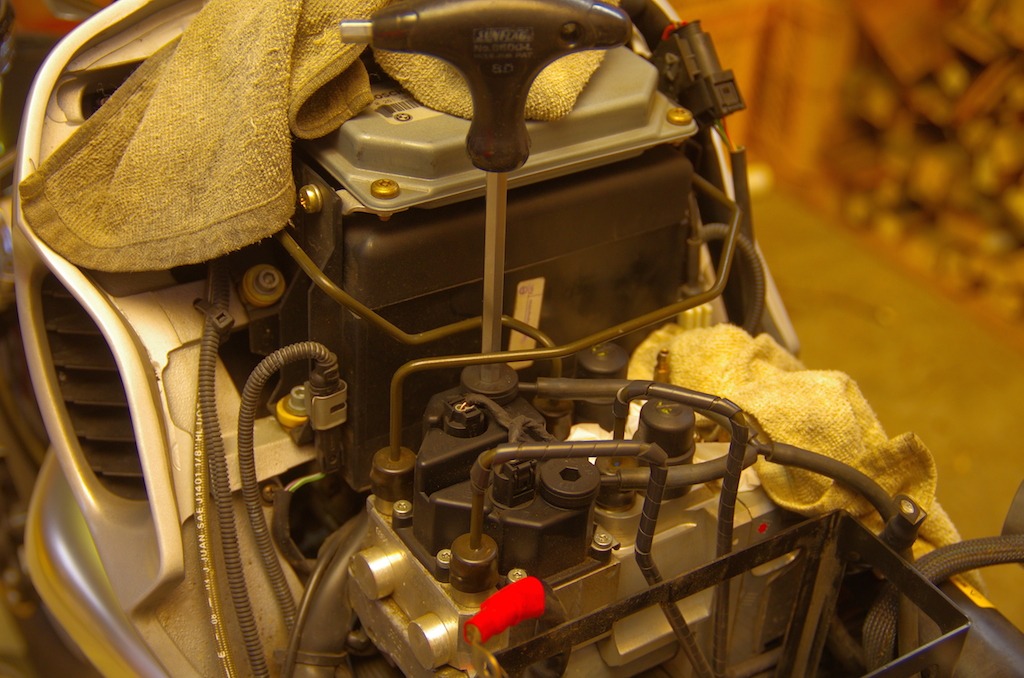 モントーク インテグラルabsブレーキフルード交換 その２ だいちゃんガレージ