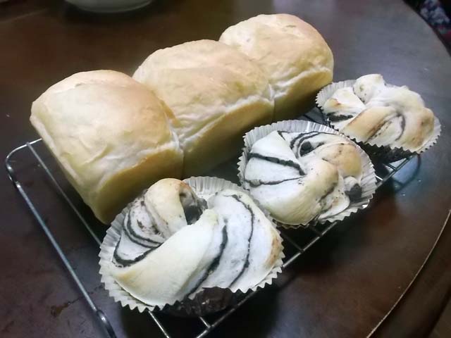 ヨーグルトパン_f0019498_16322983.jpg