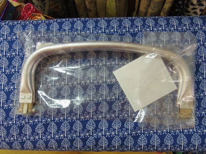 アルミ口金を持ち手バッグに・・・あつこさん_d0156706_1258086.jpg