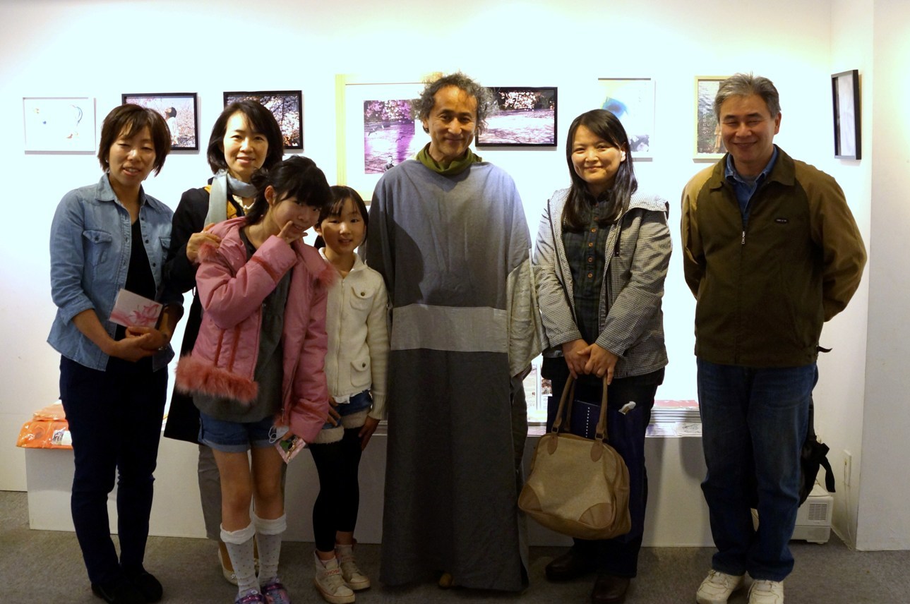 竹浪明写真他展示3日目ご来場御礼~19日の日曜『のら』暦上映&俳句会@国立アートイマジンギャラリー_f0006713_22374410.jpg