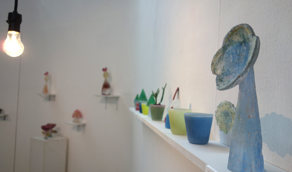 今週末4/19(日)まで、安達知江硝子展「と、或るいちにち」_a0017350_07341311.jpg