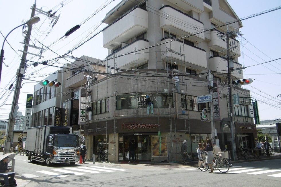 建物のストリップ_f0205367_18340371.jpg