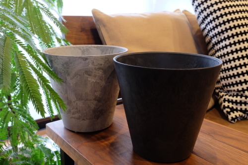 オシャレで軽い植木鉢と我が家のグリーン With Lattice