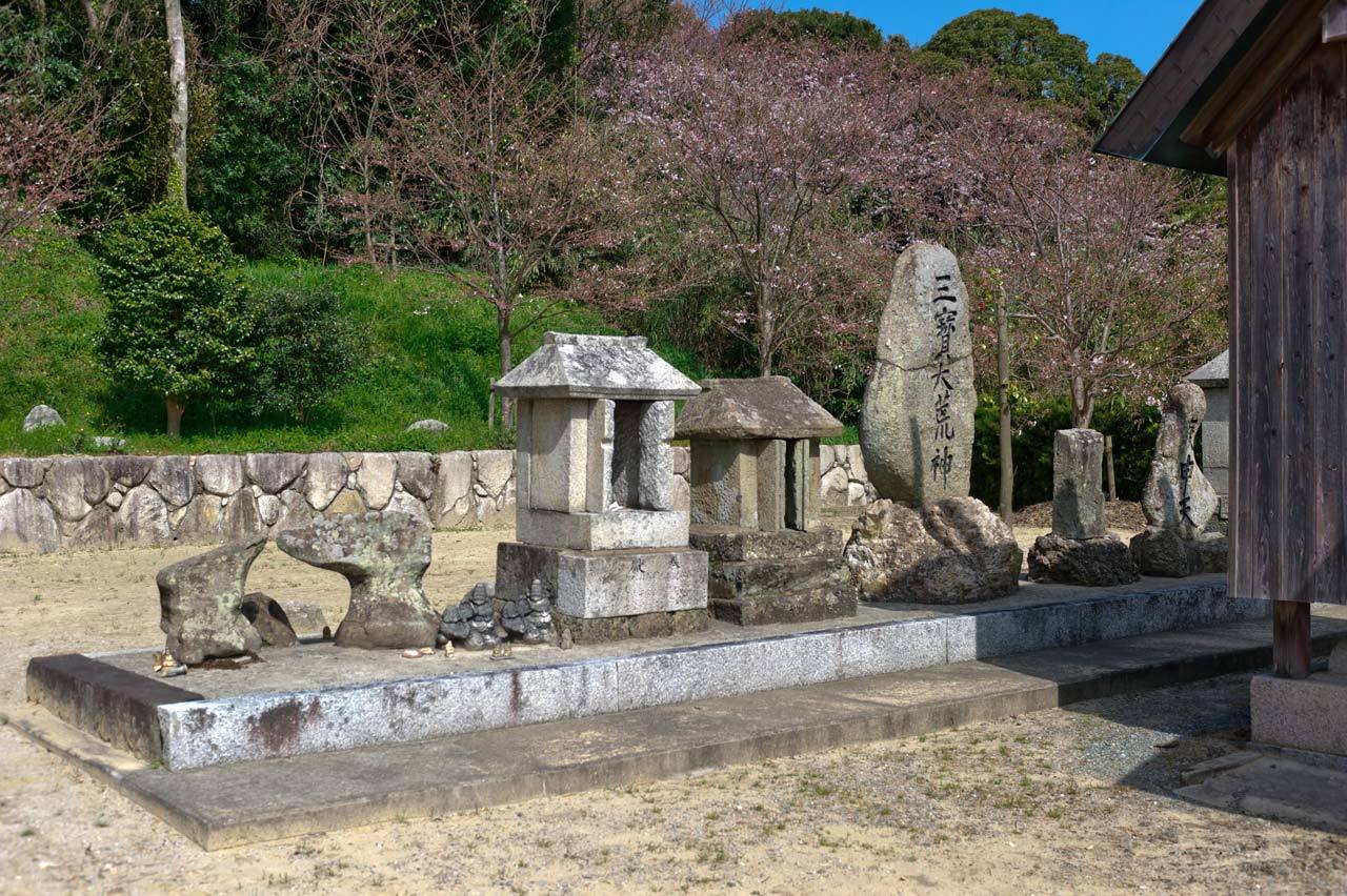 綿津見神社　福岡県糟屋郡新宮町湊_b0023047_05230923.jpg