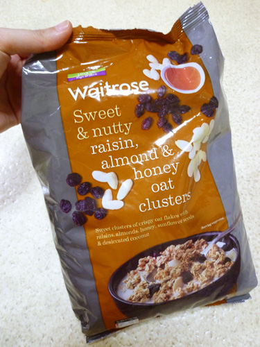 Waitrose Sweet&nutty raisin, almond&honey oat clusters_c0152767_2252599.jpg