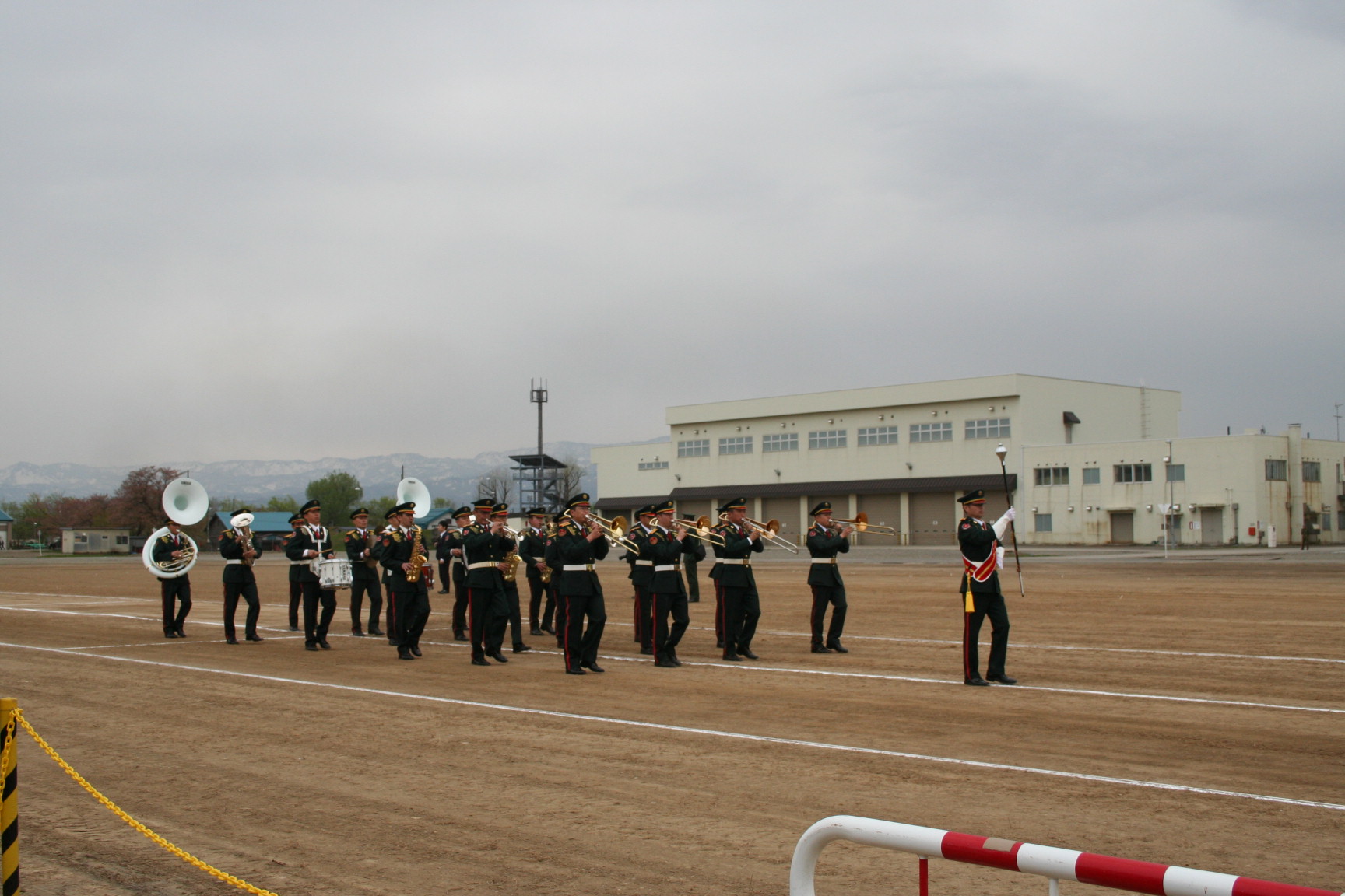 陸上自衛隊高田駐屯地 創設６５周年記念行事 (式典)_b0098271_2156620.jpg