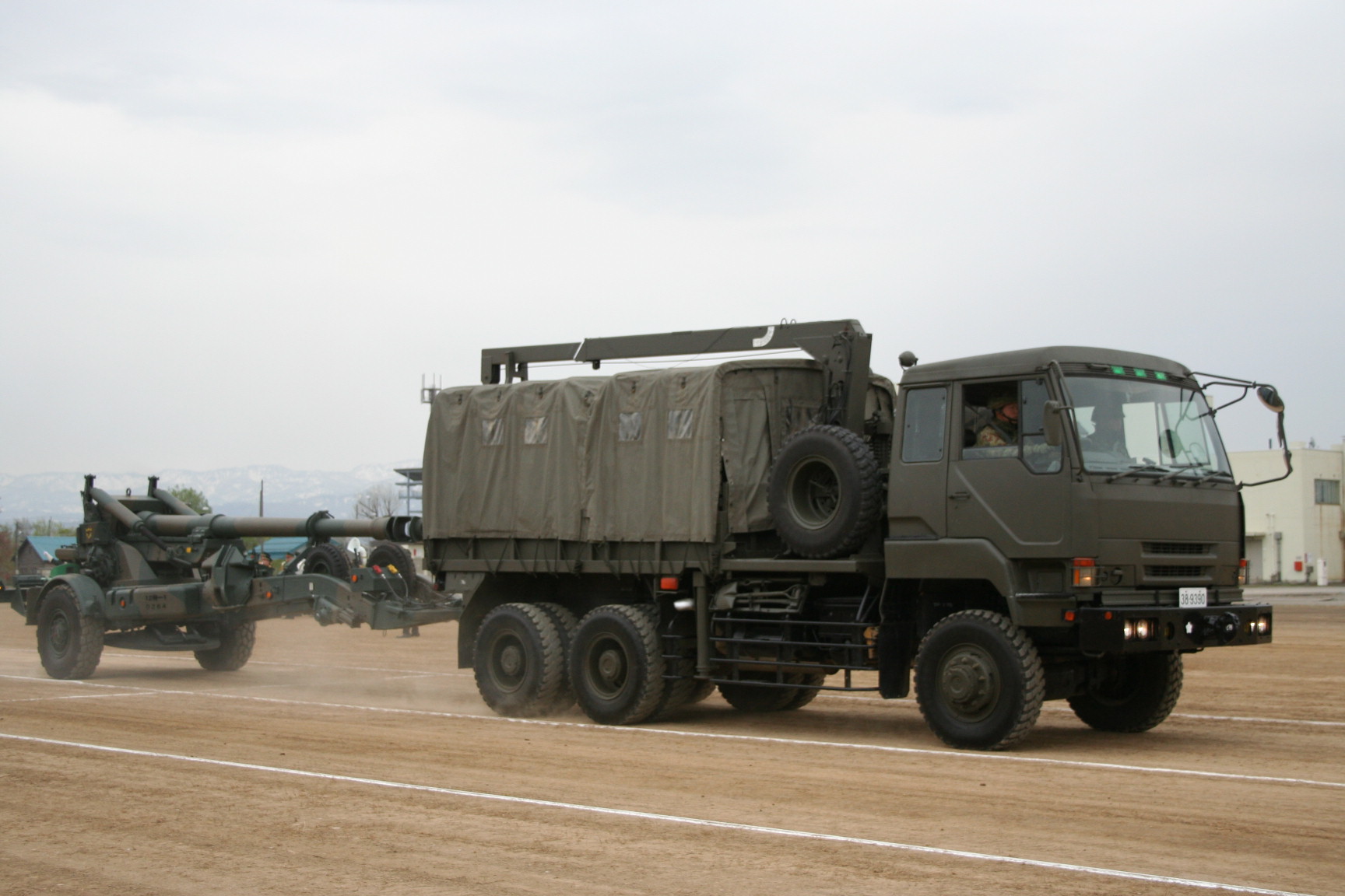 陸上自衛隊高田駐屯地 創設６５周年記念行事 (式典)_b0098271_22183762.jpg