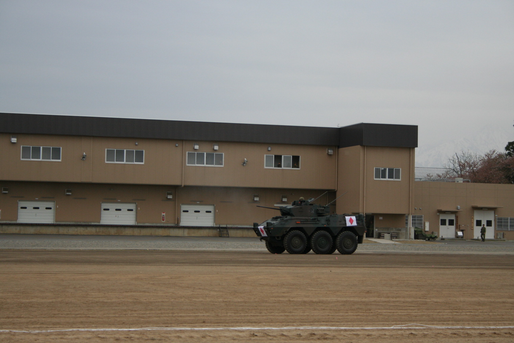 陸上自衛隊高田駐屯地 創設６５周年記念行事 (訓練展示)_b0098271_2252733.jpg