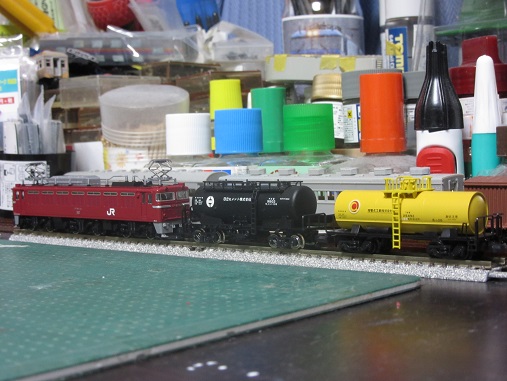 パーイチの予感！トミックスEF81（初期型・東日本色）の白