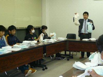 4/20 職員研修_a0154110_82471.jpg
