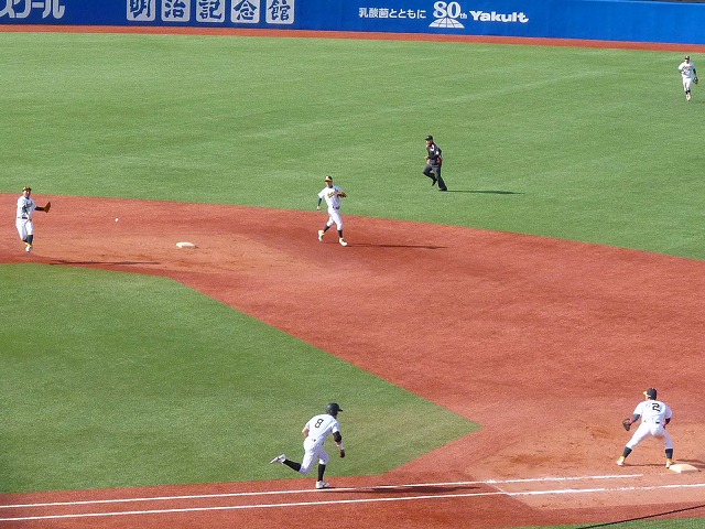亜細亜大対専修大 4月15日 東都大学野球1部 後半_b0166128_19502751.jpg
