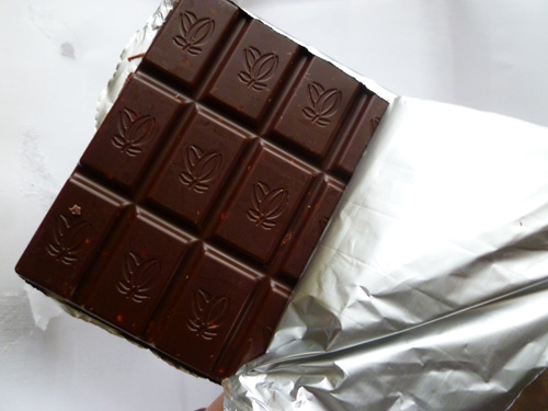 365 ORGANIC Dark Chocolate ALMONDS 56% CACAO_c0152767_195559100.jpg