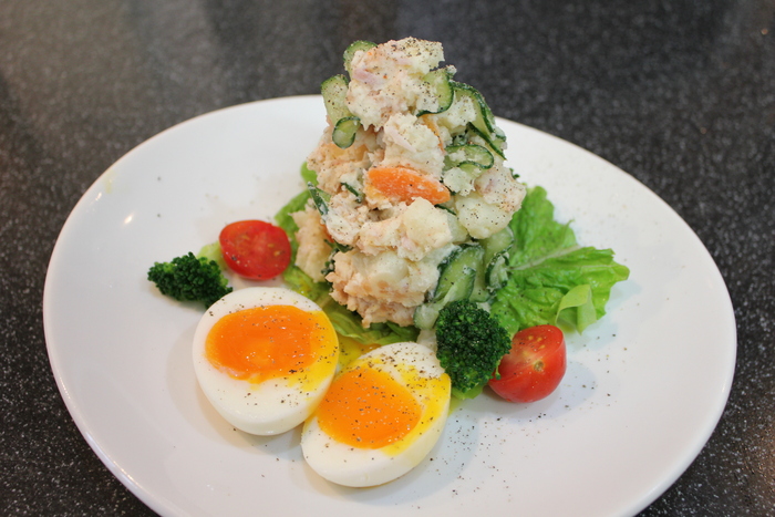 ビンチョウマグロの和風カルパッチョ キムチ屋修行の道