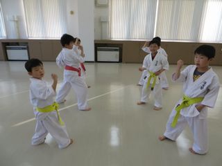 前田教室 3才からの武道空手_c0118332_19464723.jpg