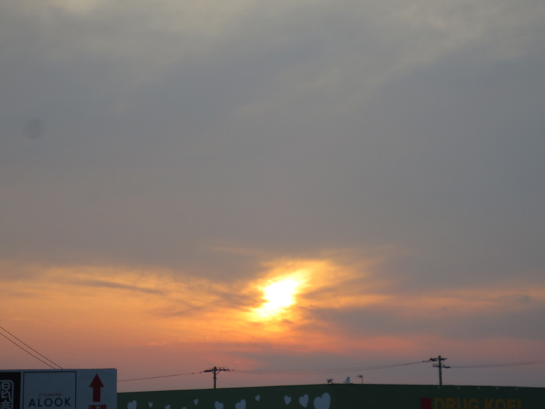 ■グラデーションな一日──国東半島出張帰りの夕暮れ_d0190217_1465274.jpg