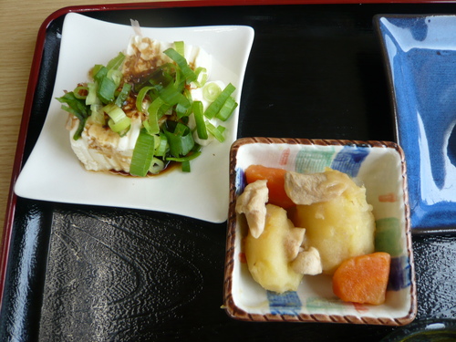 本日のメニューは・・・_e0175651_12454450.jpg