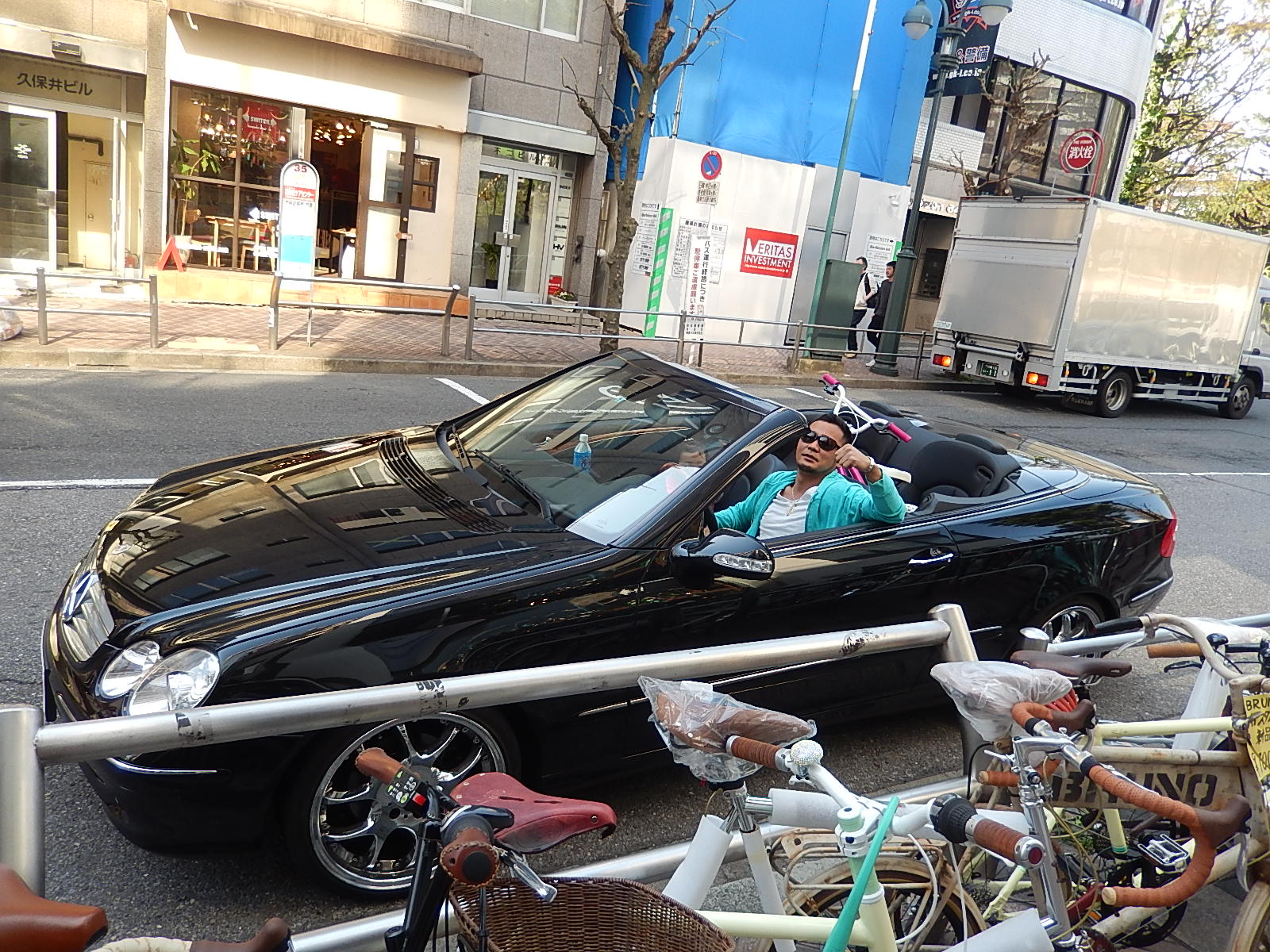 4月24日　渋谷　原宿　の自転車屋　FLAME bike前です_e0188759_14271133.jpg